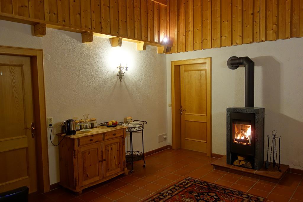 Ferienwohnungen Pension Sonnblick Крумбах Екстер'єр фото