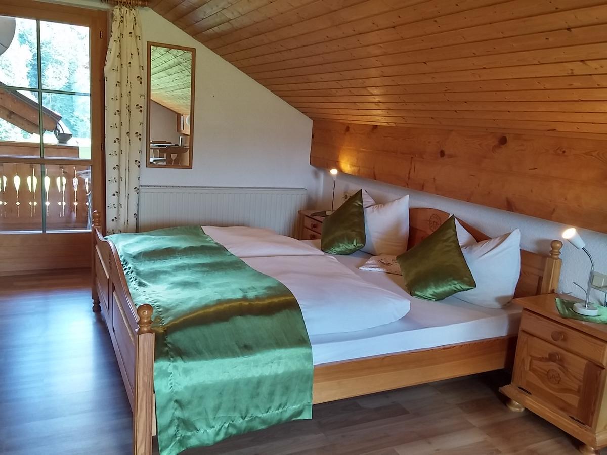 Ferienwohnungen Pension Sonnblick Крумбах Екстер'єр фото